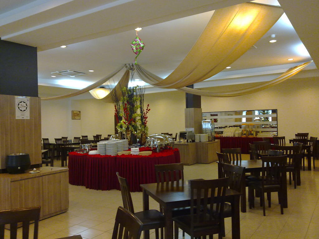 World Youth Hotel Ayer Keroh Eksteriør bilde